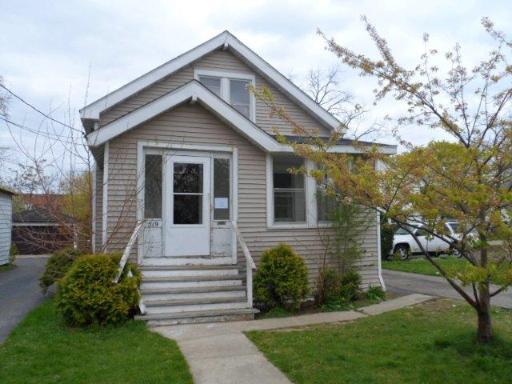 519 North Ave., Waukegan, IL 60085