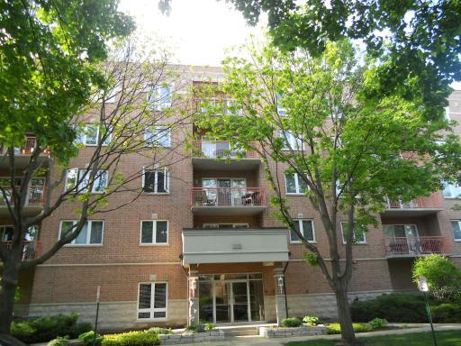 1378 Perry St. #301, Des Plaines, IL 60016