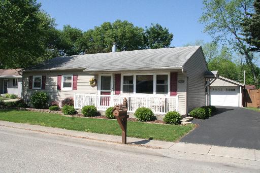 16 Lynwood Dr., Morris, IL 60450