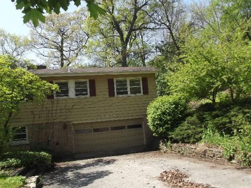 22W755 Red Oak Dr., Glen Ellyn, IL 60137