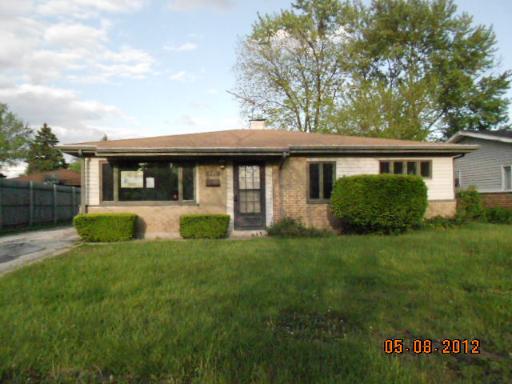 1375 Freeland Ave., Calumet City, IL 60409