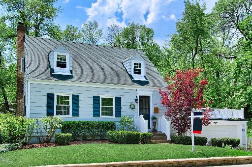 719 Meredith Pl., Glen Ellyn, IL 60137