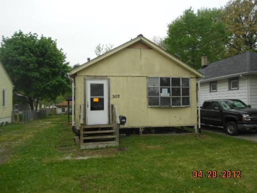 307 White Ave., Joliet, IL 60433