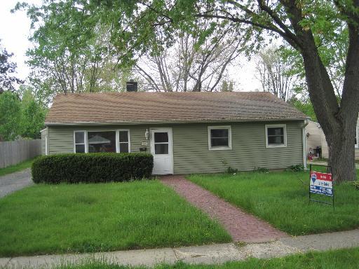 1527 Clay St., Woodstock, IL 60098