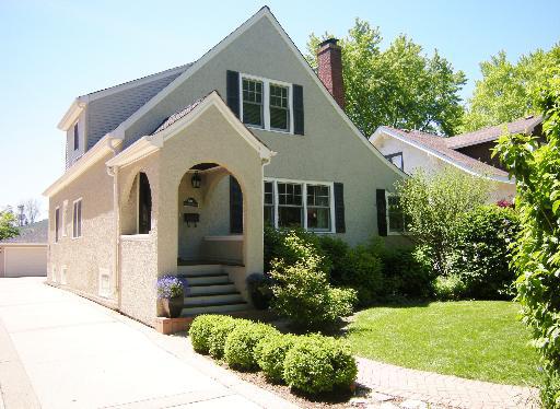 1100 Arlington Ave., La Grange, IL 60525
