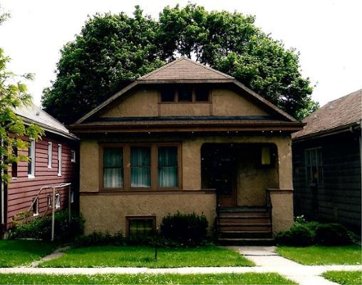 2429 W Byron Ave., Chicago, IL 60618
