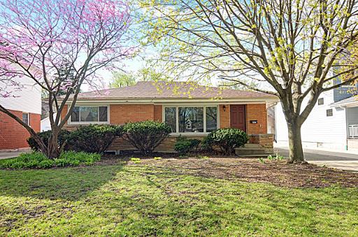 447 Colfax Ave., Clarendon Hills, IL 60514