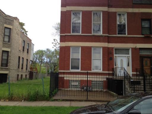 3753 S Giles Ave., Chicago, IL 60653