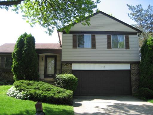 205 Augusta, Vernon Hills, IL 60061