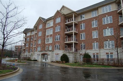 610 Robert York Ave. #110, Deerfield, IL 60015