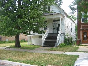 8806 S Wood St., Chicago, IL 60620
