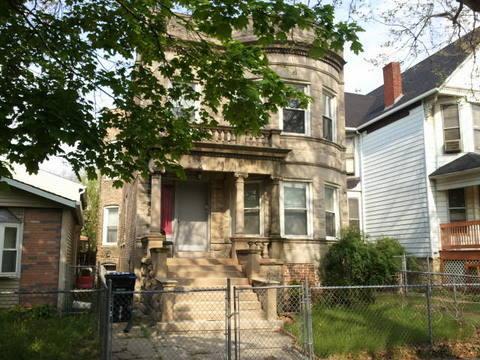 7236 S Vernon Ave., Chicago, IL 60619