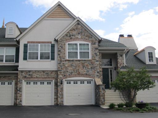 219 W Shadow Creek Cir., Vernon Hills, IL 60061