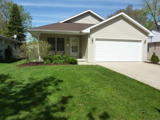 2113 Paradise Blvd., Rockford, IL 61103