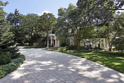 32 Indian Hill Rd., Winnetka, IL 60093