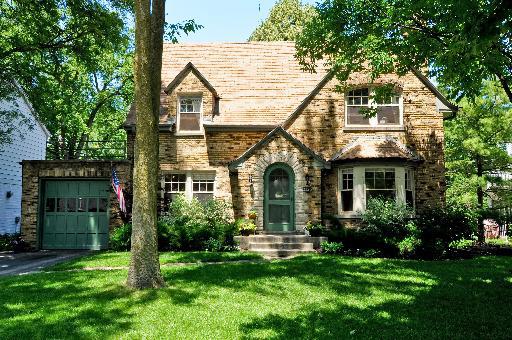 2520 Greenwood Ave., Wilmette, IL 60091