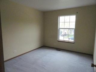 1208 Burnham Ct., Mundelein, IL 60060