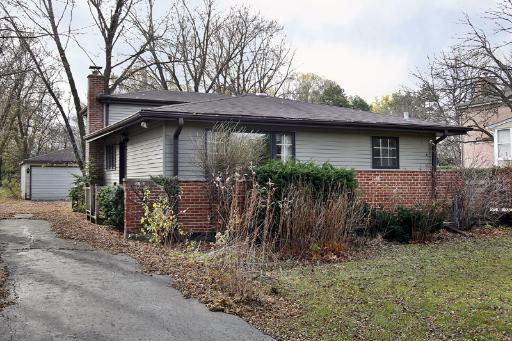 2915 Keystone Rd., Northbrook, IL 60062