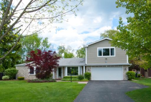 1763 Killarney Ln., Northbrook, IL 60062