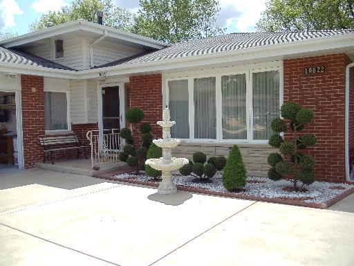 10622 S 84th Ave., Palos Hills, IL 60465