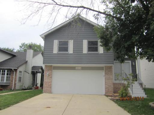 1319 Caribou Tr., Carol Stream, IL 60188