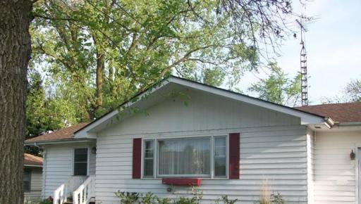 320 Oak St., North Aurora, IL 60542