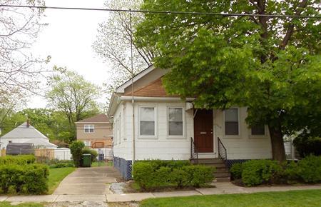 9419 S 52nd Ave., Oak Lawn, IL 60453
