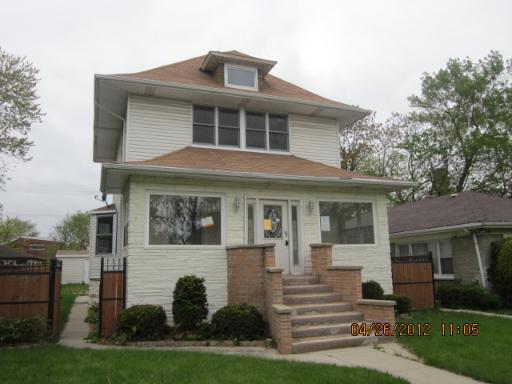 828 S 16th Ave., Maywood, IL 60153