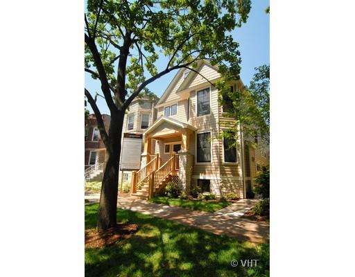 2436 W Eastwood Ave., Chicago, IL 60625