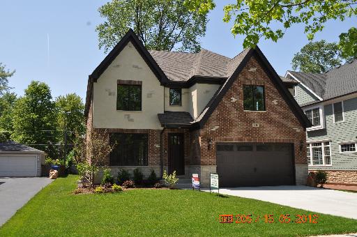 836 S Colfax Ave., Elmhurst, IL 60126