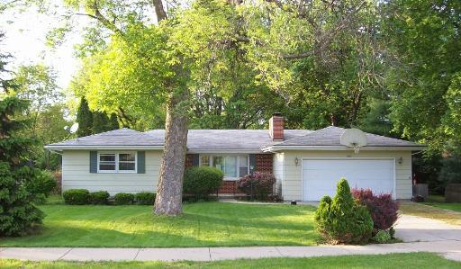 545 Barrington Ave., East Dundee, IL 60118