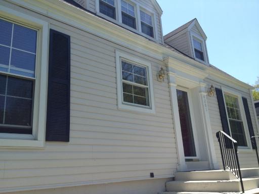 4201 S Elm Ave., Lyons, IL 60534