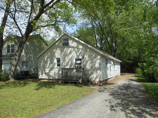 421 Elmwood Ave., Crystal Lake, IL 60014