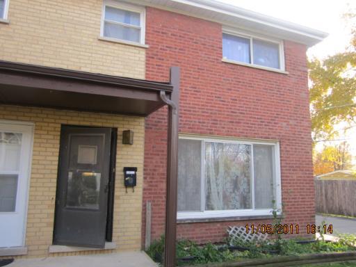 218 Linn Ct. #D, North Aurora, IL 60542