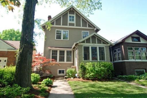 2611 W Wilson St., Chicago, IL 60625