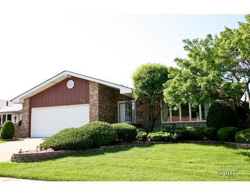 8741 W 97th St., Palos Hills, IL 60465