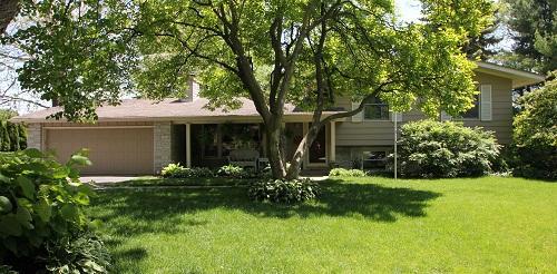 709 Maple Ln., Geneva, IL 60134