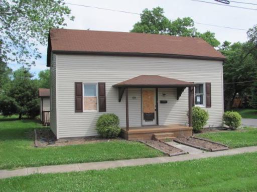 889 1 St., Breese, IL 62230