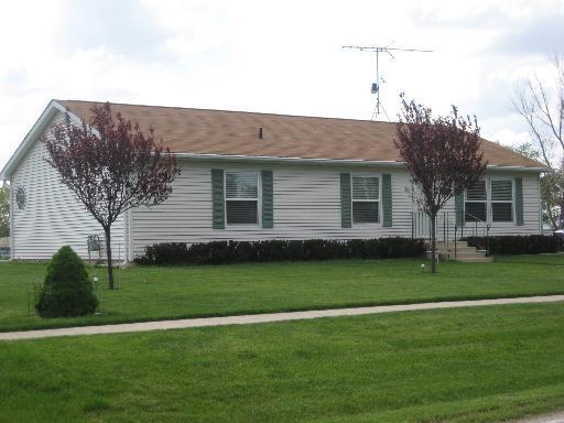 405 Locust Ave., Campus, IL 60920