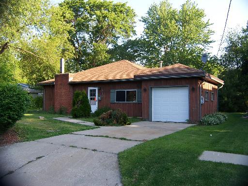 610 Stewart Ave., Woodstock, IL 60098