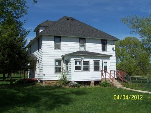 7725 N Crestview Rd., Stillman Valley, IL 61084