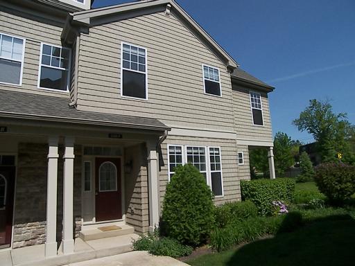 330 Sundown Ct. #F, Wauconda, IL 60084