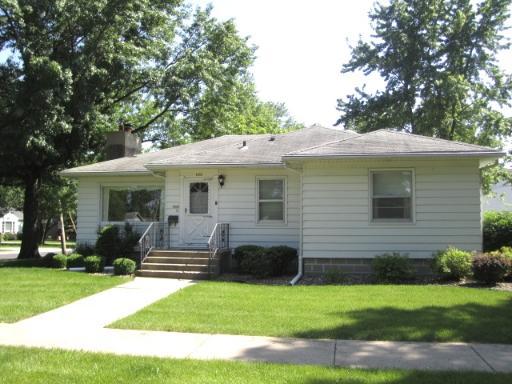 833 Pearl St., Ottawa, IL 61350