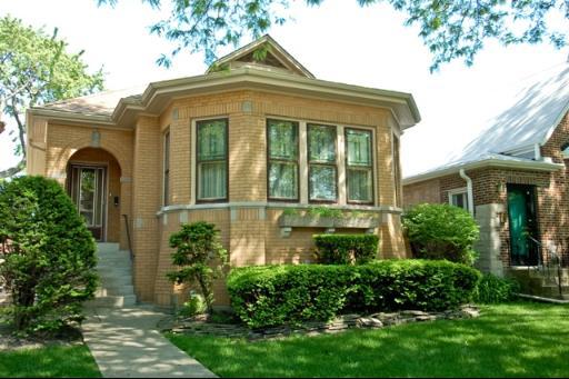 6629 N Trumbull Ave., Lincolnwood, IL 60712
