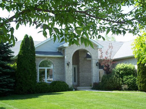 604 Prairieview Pkwy., Hampshire, IL 60140