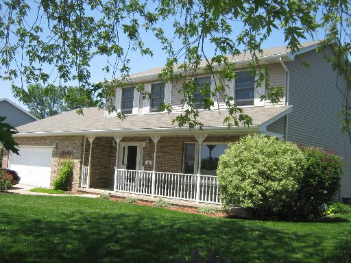 215 Barb Blvd., Dekalb, IL 60115