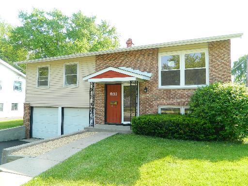 931 Bonniebrook Ave., Mundelein, IL 60060
