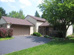 4919 Carriage Dr., Gurnee, IL 60031