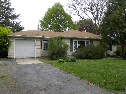 519 Old Indian Tr., Aurora, IL 60506