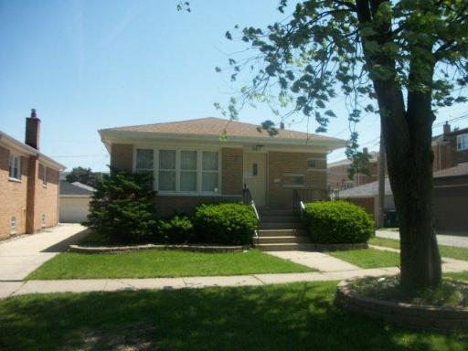 567 Paxton Ave., Calumet City, IL 60409